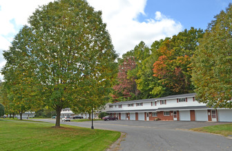 Longbranch Park Apartments in Liverpool, NY - Building Photo - Building Photo