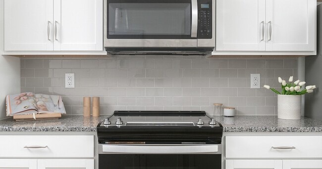 Townes at Five Points in Charlotte, NC - Building Photo - Building Photo