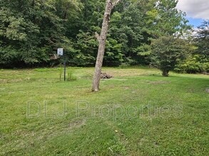 1273 Harbin Rd in Dandridge, TN - Building Photo - Building Photo