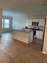 112 Blanco Dr in Huntsville, TX - Building Photo - Building Photo