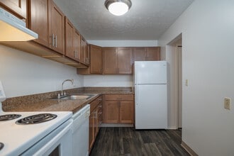 North Church Towers Apartments in Parma Heights, OH - Building Photo - Interior Photo
