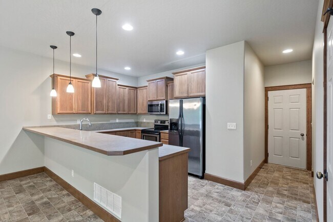 10015-10017 N Whitworth Dr in Spokane, WA - Building Photo - Building Photo