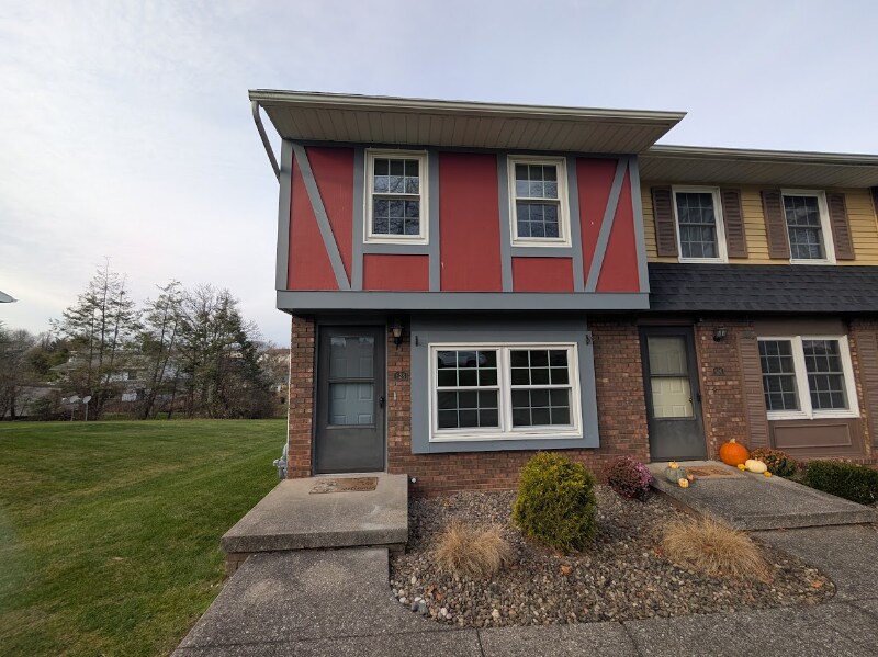 628 Peachview Ln in Duncansville, PA - Building Photo