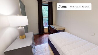 Room in Shared 3 bed/1 bath home in Brooklyn, NY - Building Photo