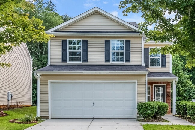 property at 2740 Mayfair Dr