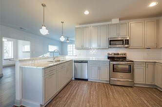 3912 Rawlins St-Unit -2 in Dallas, TX - Building Photo - Building Photo