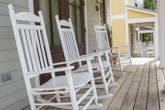 Traditions Townhomes | Student Housing in Oxford, MS - Building Photo - Building Photo