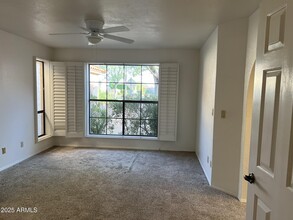 7884 E Horseshoe Ln in Scottsdale, AZ - Foto de edificio - Building Photo