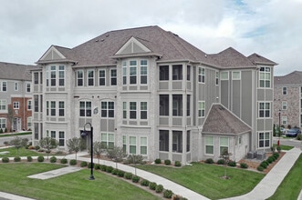 Harmony Apartment Homes in Westfield, IN - Foto de edificio - Building Photo