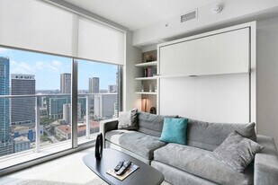 227 NE 2nd St, Unit FL31-ID1230857P in Miami, FL - Building Photo