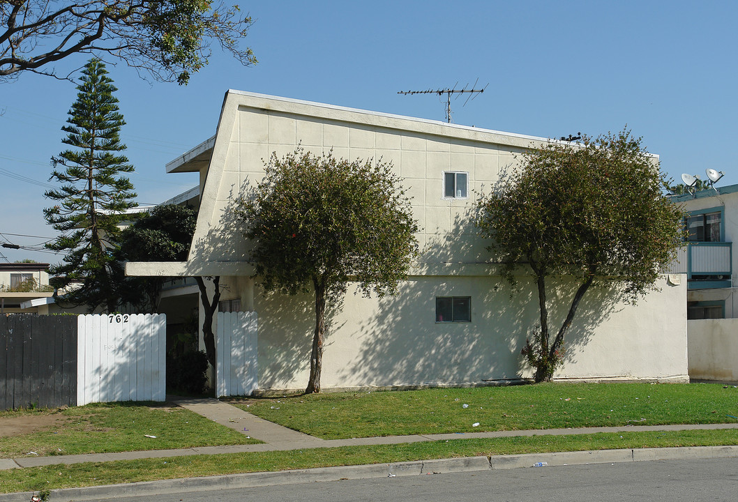 762 Shalimar Dr in Costa Mesa, CA - Foto de edificio