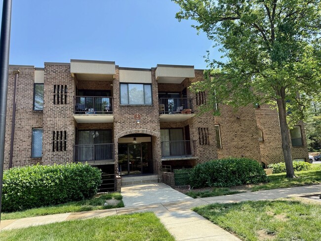 property at 9 Silverwood Cir