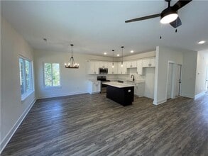 108 W North 3rd St in Seneca, SC - Building Photo - Building Photo