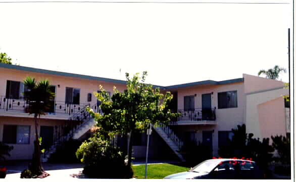 1000 Electric Ave in Seal Beach, CA - Building Photo - Building Photo