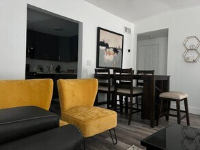 161 NE 15th Terrace in Boca Raton, FL - Building Photo - Building Photo