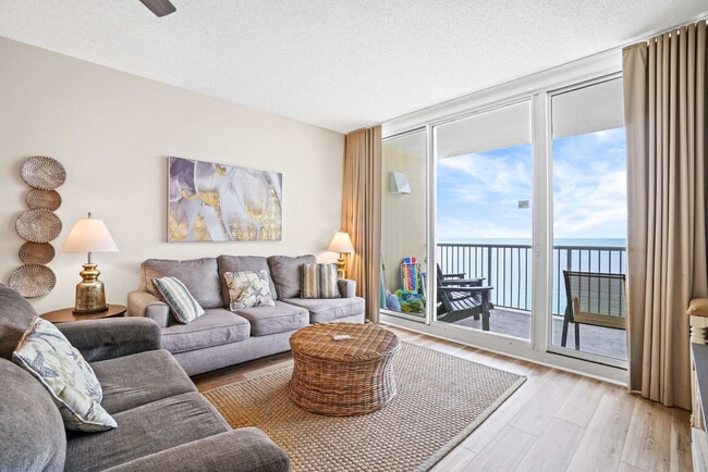 10901 Front Beach Rd in Panama City Beach, FL - Building Photo - Building Photo