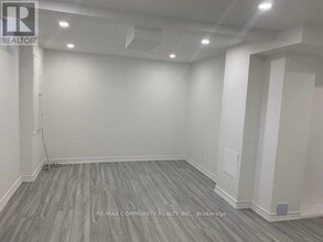 30 Antelope Dr in Toronto, ON - Building Photo - Building Photo