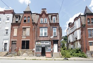 2005 Forbes Ave in Pittsburgh, PA - Building Photo