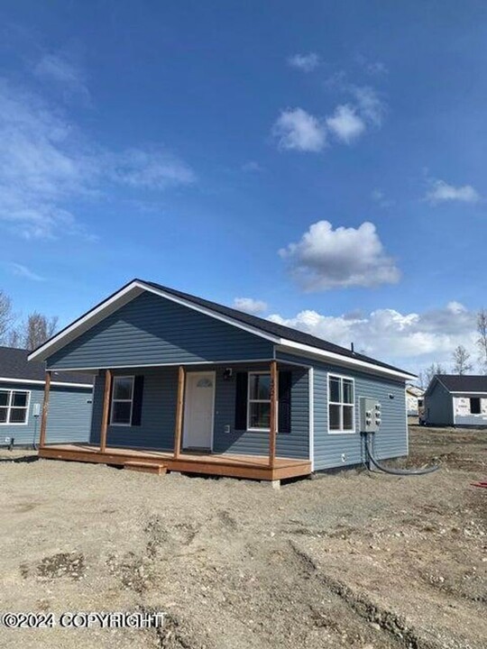 4721 Adirondack Cir in Wasilla, AK - Building Photo