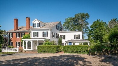 18 Union St in Manchester by the Sea, MA - Building Photo - Building Photo
