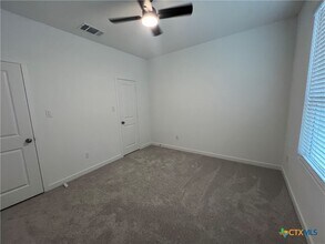 8908 San Carlos in Seguin, TX - Building Photo - Building Photo