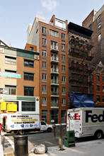 82 University Pl in New York, NY - Building Photo - Building Photo