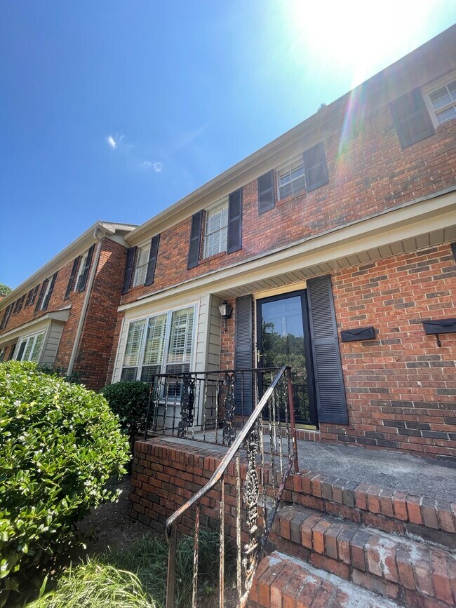 2122 Montreat Way Rentals in Vestavia Hills, AL