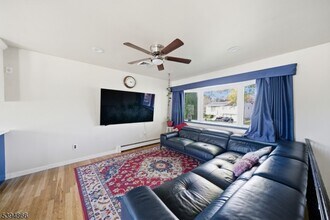 32 Hardwick Ct in Parsippany Troy Hills, NJ - Building Photo - Building Photo