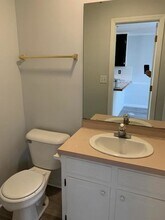 3811-3X-1 Sterling Pointe Dr in Greenville, NC - Building Photo - Building Photo