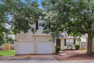 735 Compton Ln in Mcdonough, GA - Building Photo