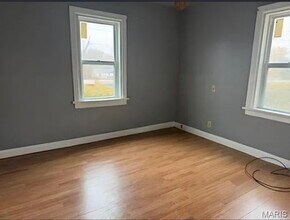 324 N Dade Ave in Ferguson, MO - Building Photo - Building Photo