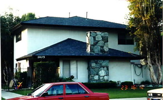 1401-1405 Cameo Ln in Fullerton, CA - Building Photo