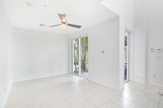 741 NE 4th Ave in Fort Lauderdale, FL - Building Photo - Building Photo