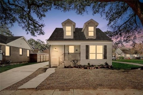 property at 2412 Jackson Blvd