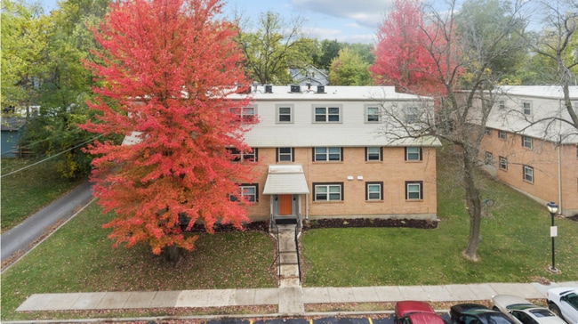 property at 1415 W Maple Ave