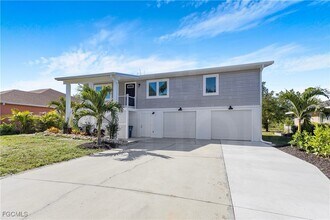 10697 Holly Rd in Bokeelia, FL - Building Photo - Building Photo