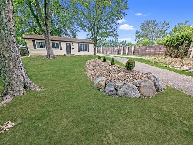 9275 W 22nd St in Minneapolis, MN - Foto de edificio - Building Photo