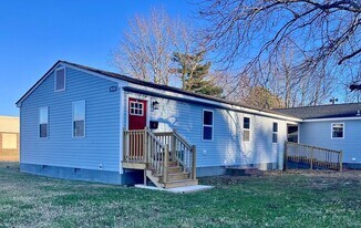 9448 Hospital Ave in Nassawadox, VA - Building Photo