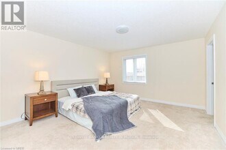6667 Cropp St in Niagara Falls, ON - Building Photo - Building Photo