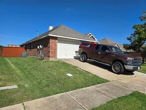 4110 Maple Shade Ave in Sachse, TX - Building Photo - Building Photo
