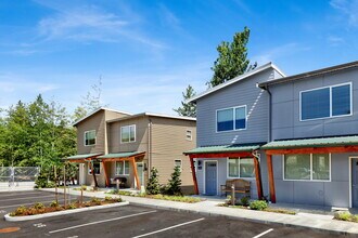 201 Tull Ct in Bellingham, WA - Foto de edificio - Building Photo