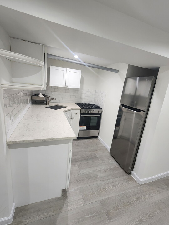 8915 Sutter Ave in Ozone Park, NY - Building Photo