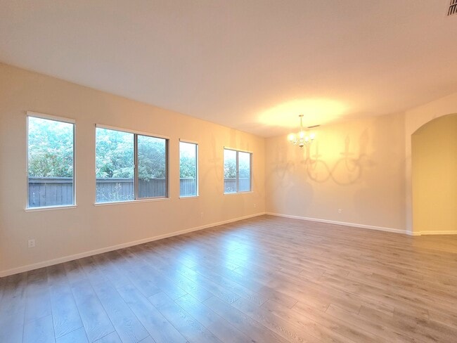 6063 Brogan Way in El Dorado Hills, CA - Building Photo - Building Photo