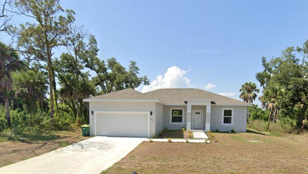 302 Albatross Rd in Rotonda West, FL - Building Photo