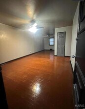 9321 Nelan Dr in St. Louis, MO - Foto de edificio - Building Photo