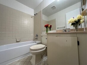 8032 NW 29th St in Sunrise, FL - Building Photo - Building Photo