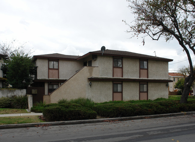 4242-4250 Howard Ave in Los Alamitos, CA - Foto de edificio - Building Photo