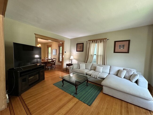 123 W 35th St in Minneapolis, MN - Building Photo - Building Photo