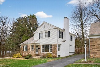 20945 Halworth Rd in Shaker Heights, OH - Building Photo - Building Photo