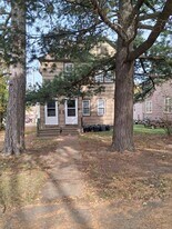 329 S 7th Ave W in Virginia, MN - Building Photo